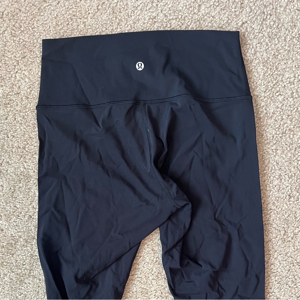 Lululemon crop leggings size 6